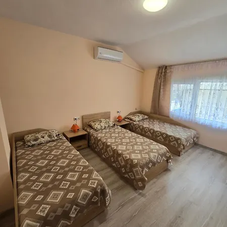 Fema Pensión 3*